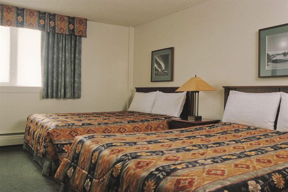 Coast Fraser Tower Yellowknife Zimmer foto